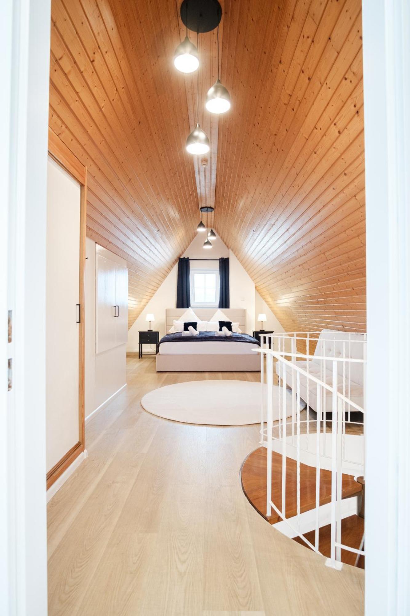 Neu Deluxe Suite Muensterblick, Maisonette, Kingsize Bett, Kueche, Netflix, Aussicht, E-Kamin Bad Sackingen Exterior photo