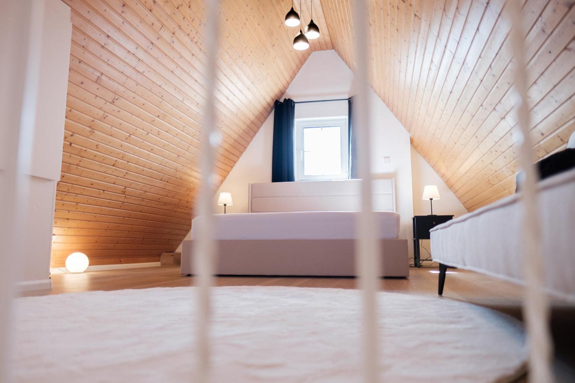 Neu Deluxe Suite Muensterblick, Maisonette, Kingsize Bett, Kueche, Netflix, Aussicht, E-Kamin Bad Sackingen Exterior photo